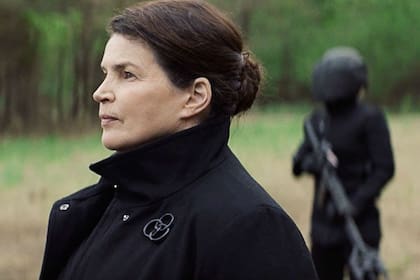 Julia Ormond en la serie The Walking Dead: World Beyond, uno de sus más recientes actuaciones en TV