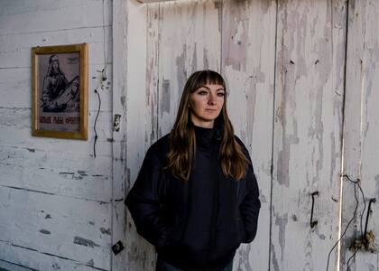 Julia Rolikova, que convenció a su ex marido para que no fuera a luchar a miles de kilómetros de su hogar en Siberia occidental, en Novy Enkheluk, Rusia, el 29 de mayo de 2023.