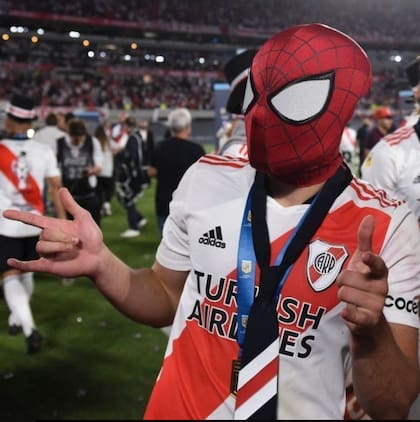 Julián Álvarez empezó con su festejo de la Araña desde sus inicios en River Plate