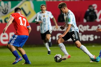 Julián Álvarez, la última gran aparición del fútbol argentino, se mantiene como una promesa en la selección