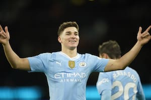 El gol de Julián Álvarez que le llevó tranquilidad otra vez a Manchester City por la Premier League