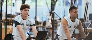 Dos titulares volvieron a trabajar con normalidad y la selección recupera soldados en la cuenta regresiva al Mundial