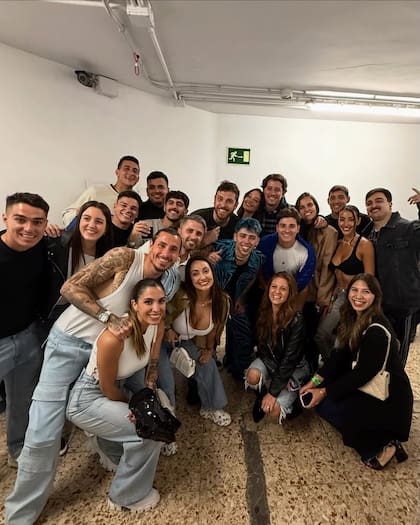 Julián Álvarez y Nahuel Molina fueron a ver a Luck Ra en Madrid (Foto: Instagram @luckra)