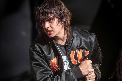 Julian Casablancas vuelve a Lollapaloza Argentina. Esta vez, llega con su banda The Strokes