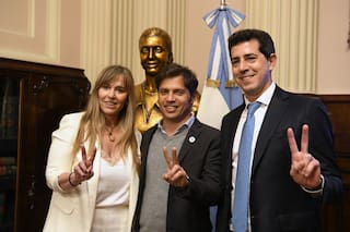 El viaje de Kicillof a España a una cumbre progresista reavivó la interna con el kirchnerismo