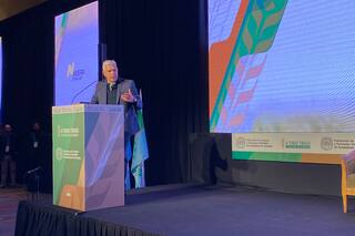 “No soy un trastornado” y “salto al vacío”: las frases de Julián Domínguez y Fernando Rivara por el trigo transgénico