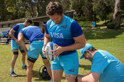Julián Montoya, nuevamente titular en la primera línea argentina
