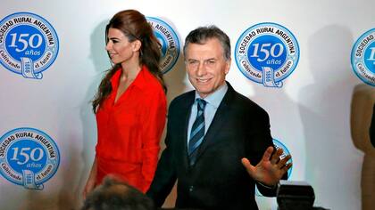 Juliana Awada y Macri, fueron aplaudidos al llegar