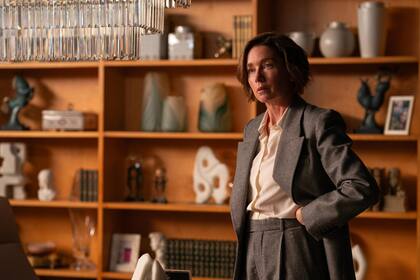 Julianne Nicholson como Samantha Redmond, al frente de la investigación policial
