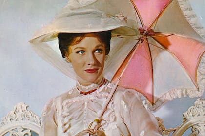 Julie Andrews como Mary Poppins en la conocida película de 1964
