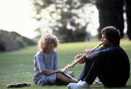 Julie Christie y Warren Beatty en una escena de El cielo puede esperar (1978)