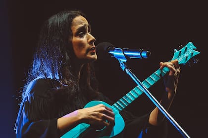 Julieta Venegas contó la historia que la llevó a separarse de su primer marido, el músico chileno Álvaro Henríquez, hace más de 20 años