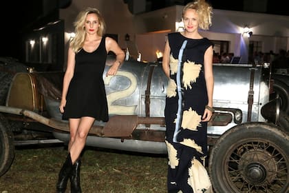 Julieta Cardinali y Leonora Balcarce acompañaron a Jazmín Stuart en el estreno de Pistas para llegar a casa