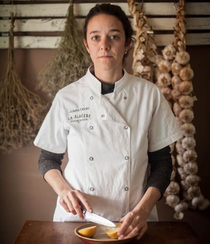 Julieta Oriolo: hoy es dueña de La Alacena y está a cargo de la carta de BASA y Faraday Bar.