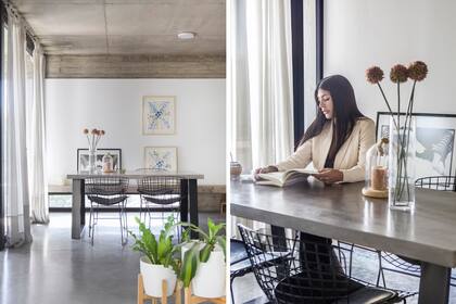 Julieta pasa tiempo trabajando desde su casa y la amplia mesa de comedor le permite desplegarse con comodidad.