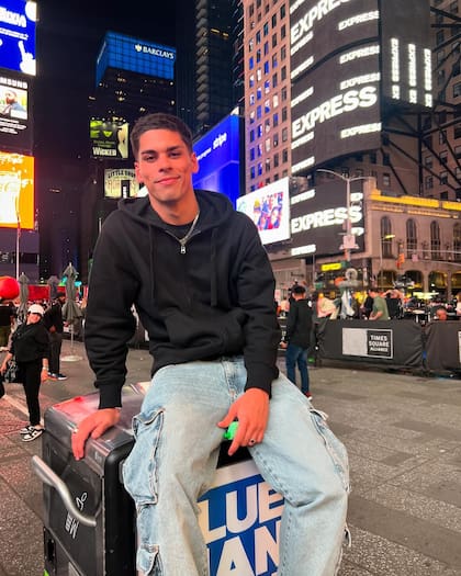 Julieta Poggio blanqueó su relación con Fabrizio