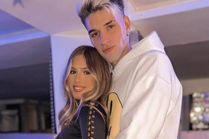 Julieta Poggio y su novio, Lucca Bardelli (Foto Instagram @poggiojulieta)