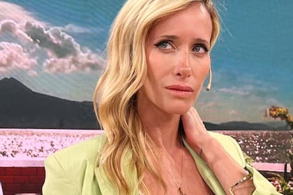 Julieta Prandi y sus hijos "viven un calvario" tras el divorcio de la conductora y Claudio Contardi, dijo Karina Iavícoli en Socios del espectáculo (Foto Instagram @jprandi)