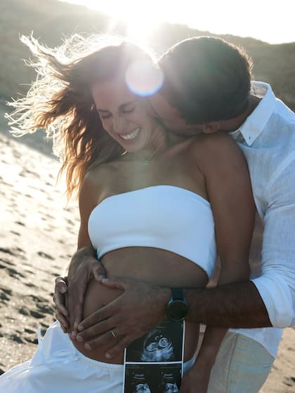 Julieta Puente y Facundo Miguelena anunciaron que van a ser papás (Foto: Instagram @julieta_puente/@facumiguelena)