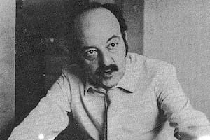 Julio Bárbaro inició su activismo político en 1960 mientras trabajaba como taxista y estudiaba Ciencias Políticas en la Universidad del Salvador