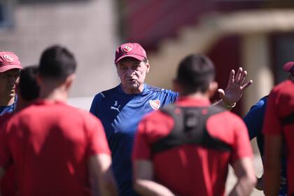 Julio César Falcioni dirigió a Independiente en el Torneo 2021