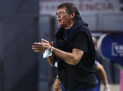 Julio César Falcioni, entrenador de Colón