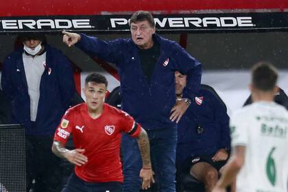 Julio César Falcioni le devolvió la confianza a Independiente: potenció a los jugadores que estaban y trajo a Juan Manuel Insaurralde, un refuerzo clave