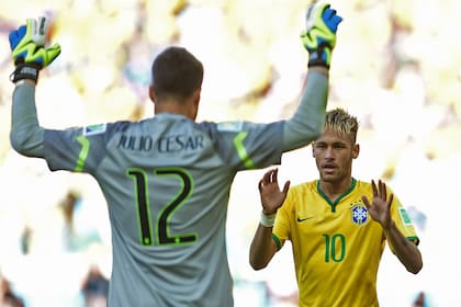 Julio Cesar y Neymar