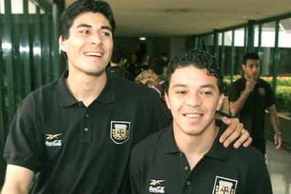 Julio Cruz y Marcelo Gallardo, en la selección, en 2000