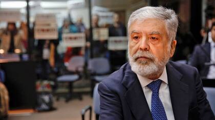 De Vido declara hoy por sobreprecios en la compra de gas licuado