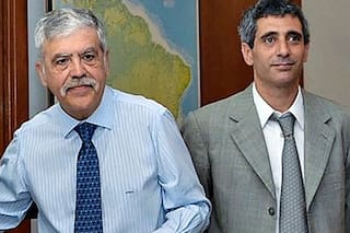 Cuadernos: el celular de Baratta revela los miedos De Vido, negocios con gobernadores y la estrategia contra el macrismo