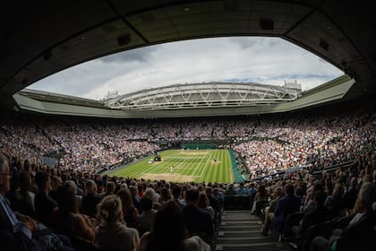 Julio es el mes clásico de Wimbledon, que en 2025 dejará de utilizar jueces de línea y usará la tecnología