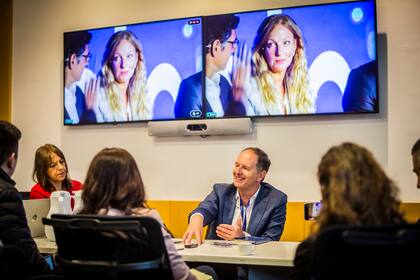 Julio Hutka contó que "Telecom está pasando del negocio tradicional de las comunicaciones hacia el negocio de las plataformas digitales".