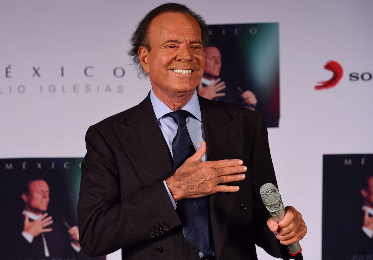 Julio Iglesias falou pela primeira vez desde as denúncias de agressão sexual Julio Iglesias falou pela primeira vez desde as denúncias de agressão sexual