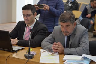 Tras dos meses de juicio, el fiscal aún no consigue encontrar pruebas de peso para acusar al viudo