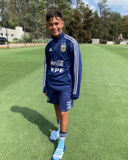 Julio Soler, en el predio de Ezeiza, entrenándose con la selección argentina sub 17