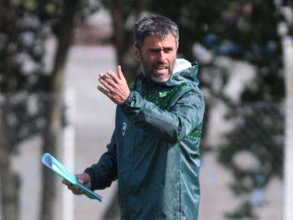 Julio Vaccari, durante un entrenamiento de Defensa y Justicia