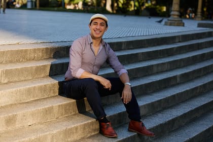 Junto a Darío Petruzio, Oscar Lajad montó una academia de artes que hoy funciona con gran repercusión en la ciudad de Salta