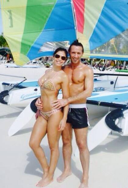 Junto a José Fortunato, su marido, durante unas vacaciones en Aruba