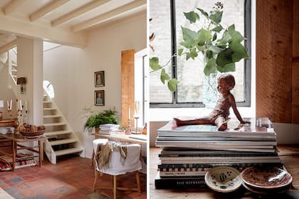 Junto a la escalera que lleva a los cuartos, una antigua cama china exhibe piezas singulares, como la araña italiana de madera. Más tesoros en un zoom al escritorio: figura de loza comprada en Francia y platos de un anticuario de Amberes.