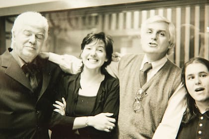 Junto a Malena Guinzburg, Gabriela Rádice y Adolfo Castelo.
