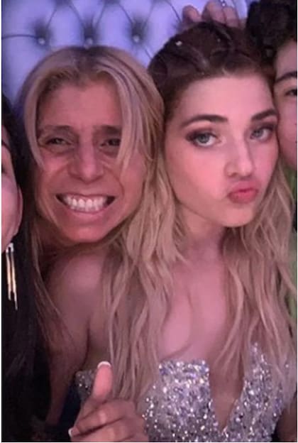 Junto a Marisa, su exniñera y actual madrina