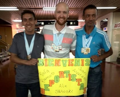 Junto a otros deportistas trasplantados.