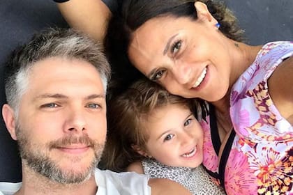 Junto a Ricky Diotto, María Fernanda Callejón fue madre por primera vez a los 48 años con el nacimiento de Giovanna