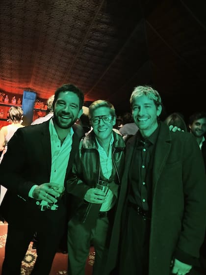 Junto a Sierra y Dalmau estuvo Victorio D'Alessandro. Los tres integraron el elenco de Casi Ángeles