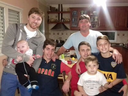 Junto a su familia, pilares en la recuperación.