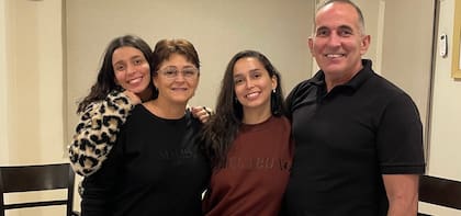 Junto a su familia, que siempre fue y es incondicional.