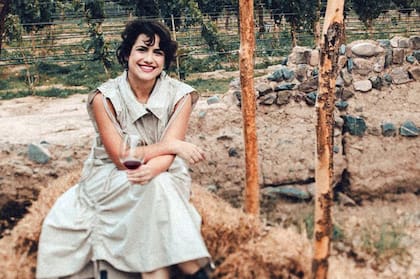 Junto a su familia, Rocío cumplió el sueño del abuelo de hacer vinos en La Quebrada.