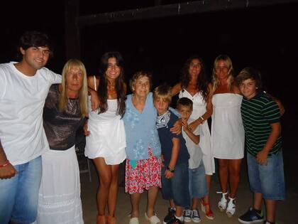 Junto a su familia, un pilar muy importante a la hora de aferrarse a la vida.