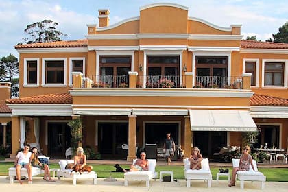 Junto a su familia y mascotas en 'La Mary'